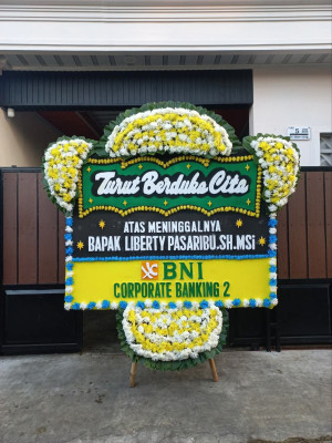 Papan Bunga Duka di Kormomolin
