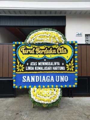 Papan Bunga Duka di Kormomolin